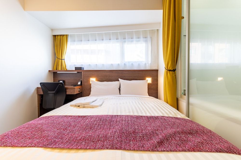 Nishitetsu Inn Kamata Double Room, Smoking 6