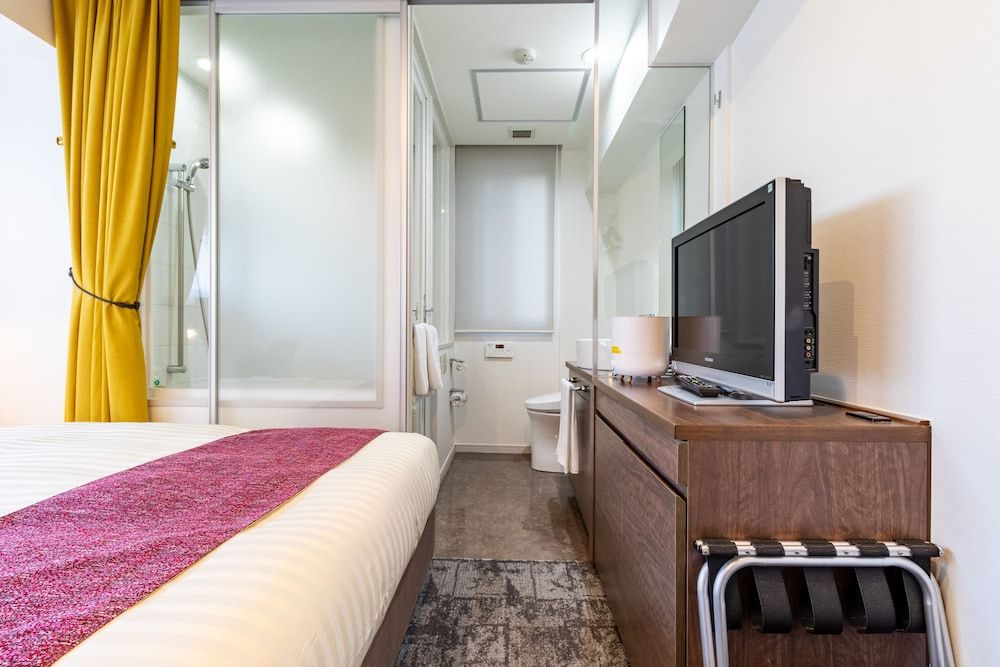 Nishitetsu Inn Kamata Double Room, Smoking 4