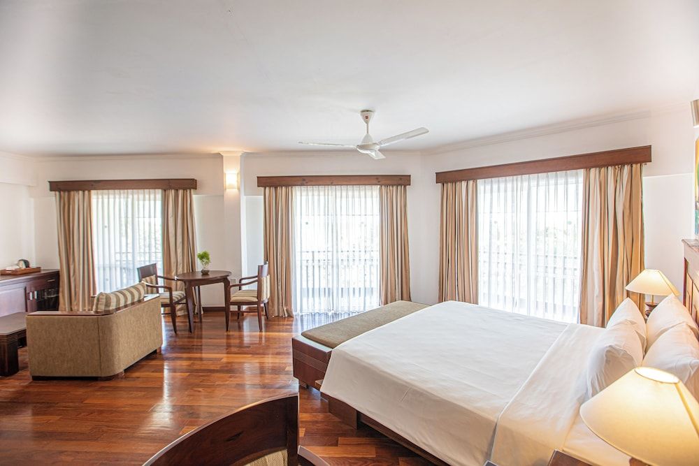 Sea View Suites