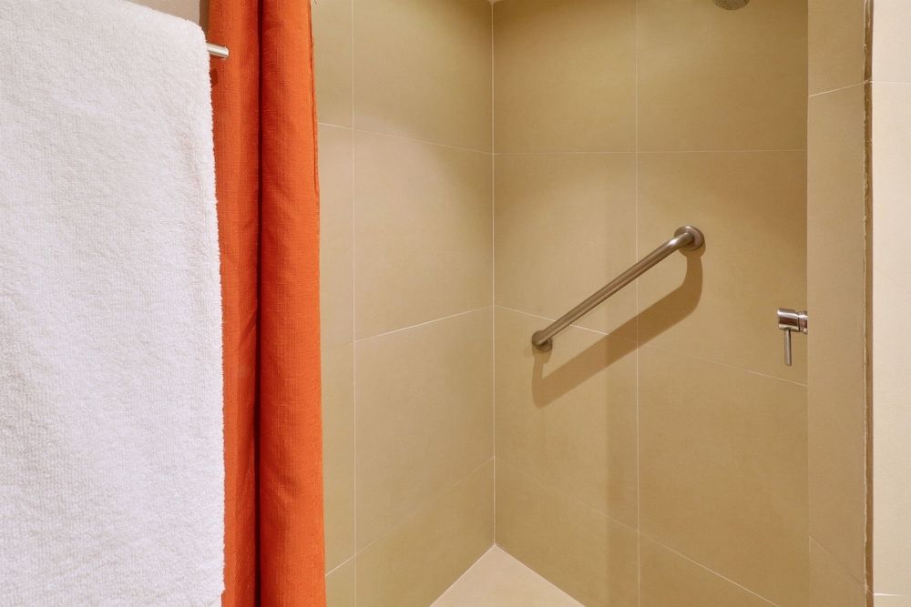 City Express Junior by Marriott Tijuana Otay Room, 2 Twin Beds 9