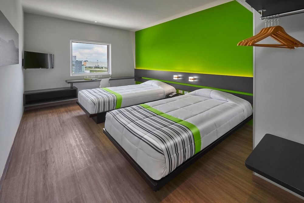 City Express Junior by Marriott Ciudad Juarez Consulado Room, 2 Twin Beds, Non Smoking 3
