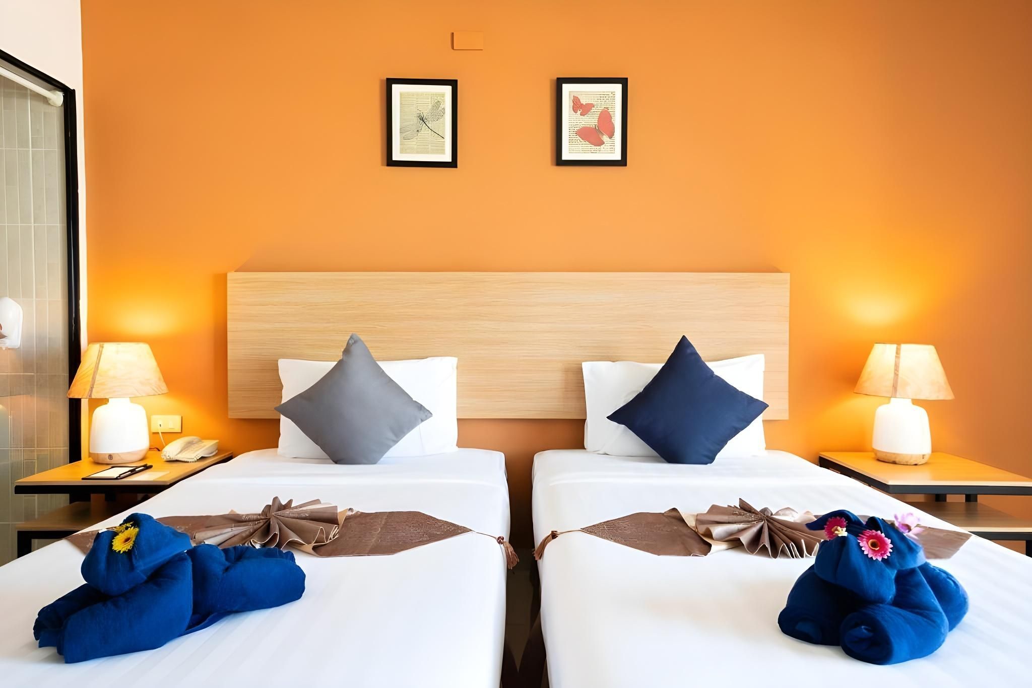 Vogue Pattaya Hotel Twin Room No Terrace 2