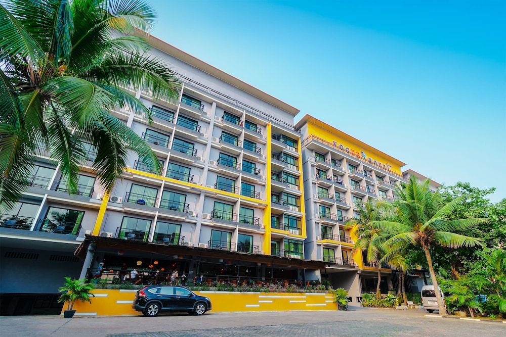 undefined Vogue Pattaya Hotel
