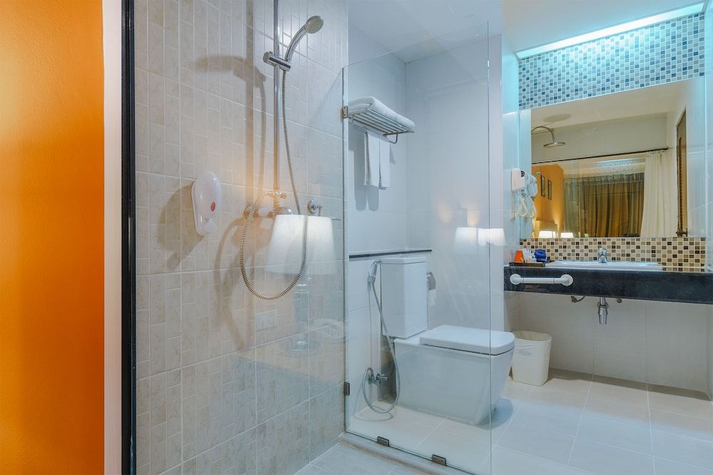 Vogue Pattaya Hotel Superior Double or Twin Room 10