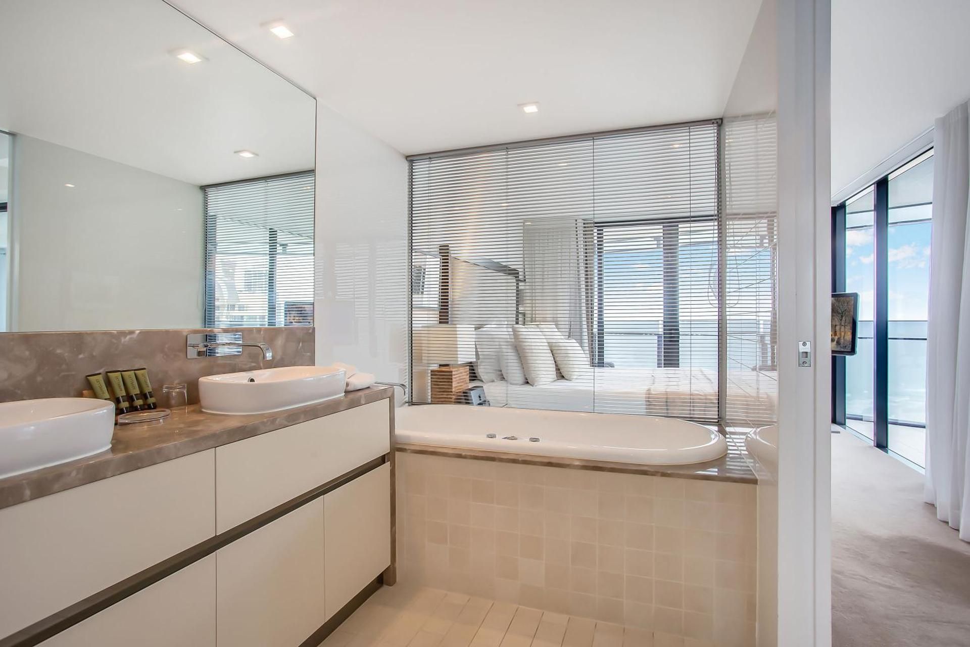 Peppers Soul Surfers Paradise 1 Bedroom Ocean View Apartment 3