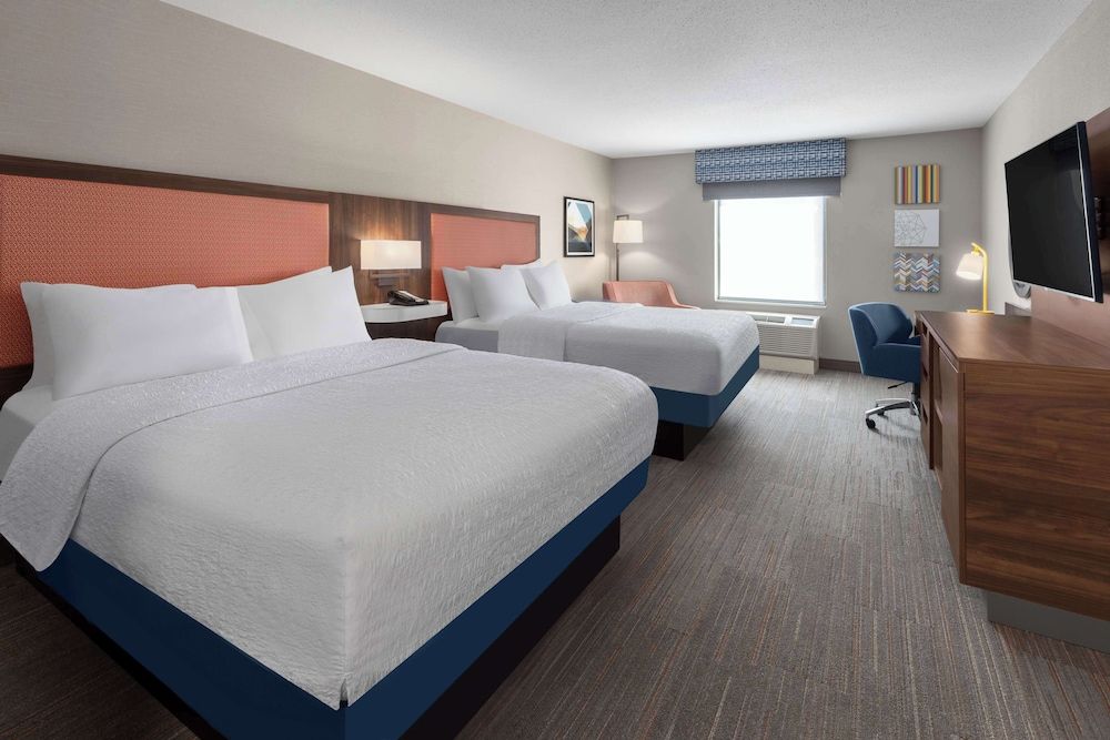 Hampton Inn & Suites Saginaw Two queens