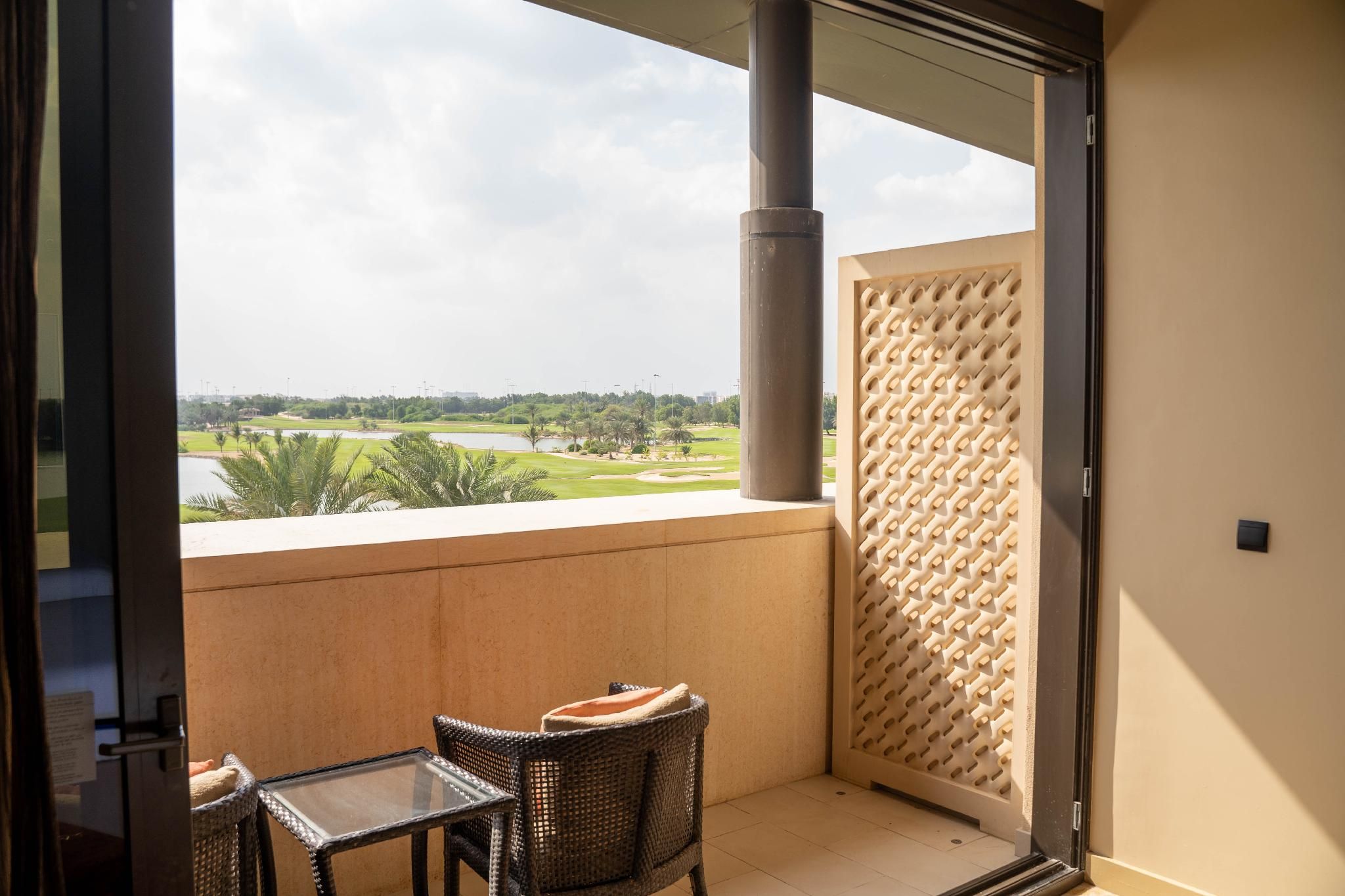 VOGO Abu Dhabi Golf Resort & Spa Deluxe, Guest room, 2 Queen, Golf view, Balcony 2