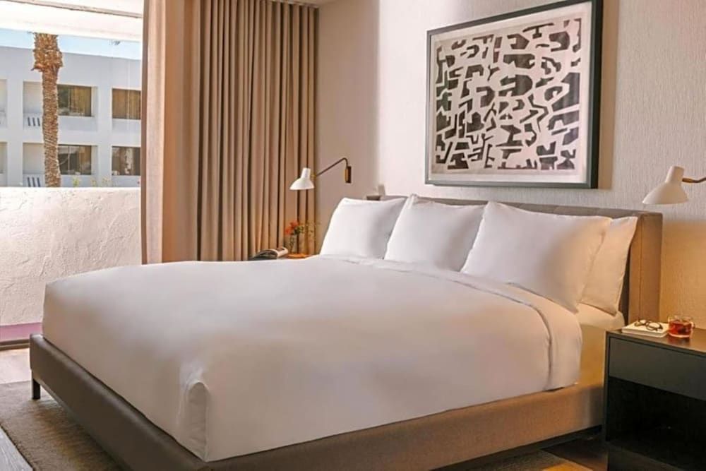 Room, 1 King Bed, Pool View