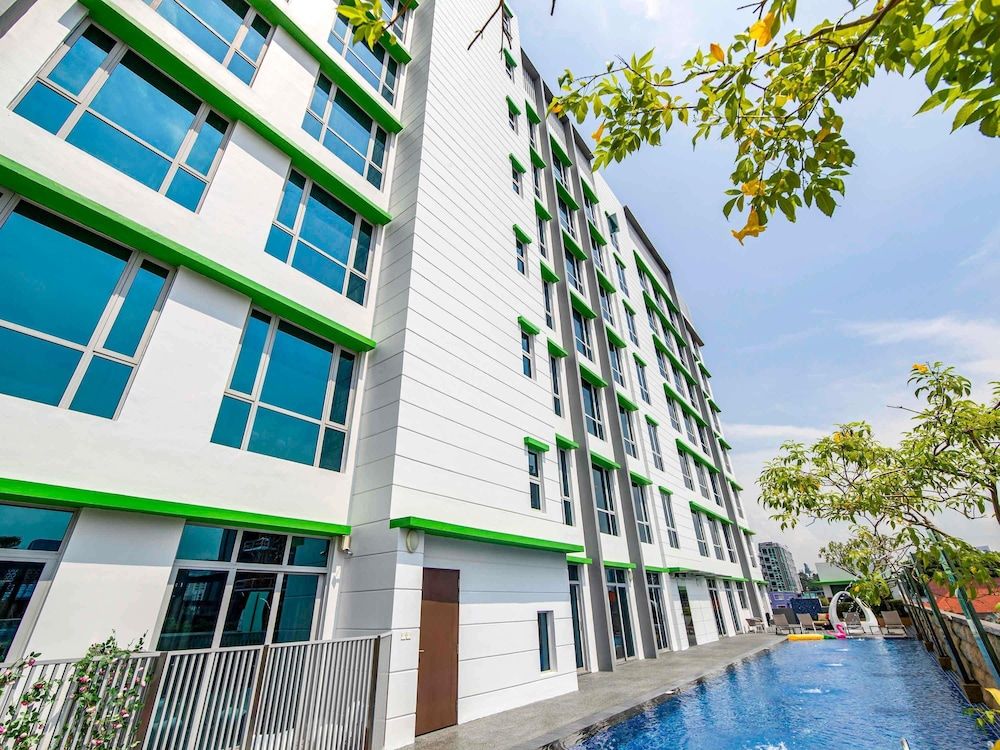 undefined ibis Styles Singapore Albert 2