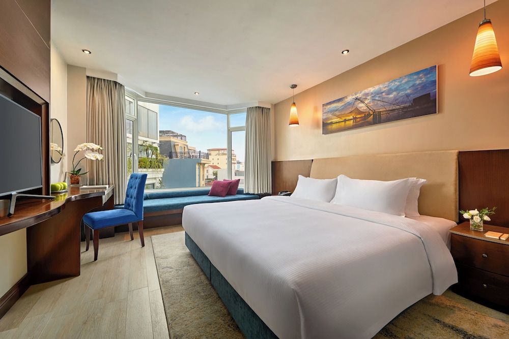 The Hanoi Club Hotel & Residences Superior Double Room, 1 King Bed (City View) 2