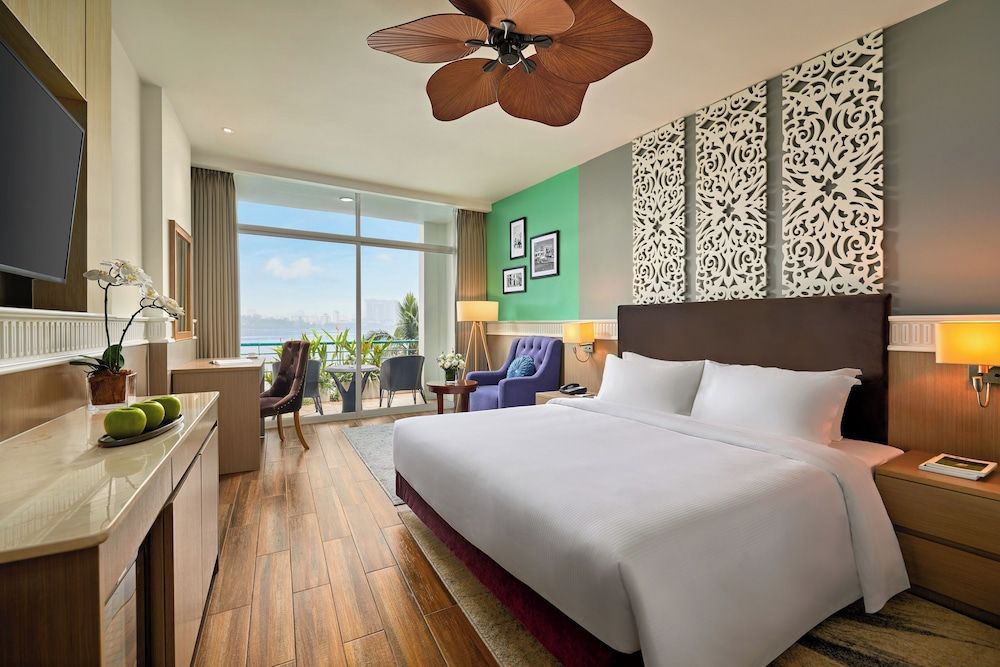 Premier Double Room, Lake View