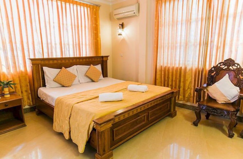 Star Hotel Deluxe Double or Twin Room (with A/C) 12