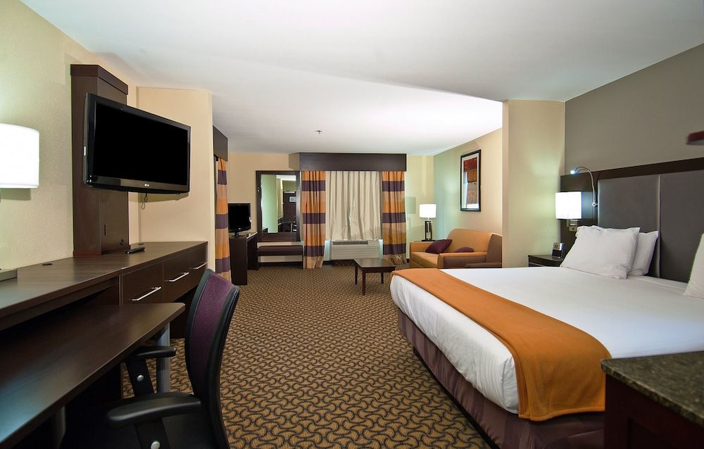 Suite, 1 King Bed, Non Smoking