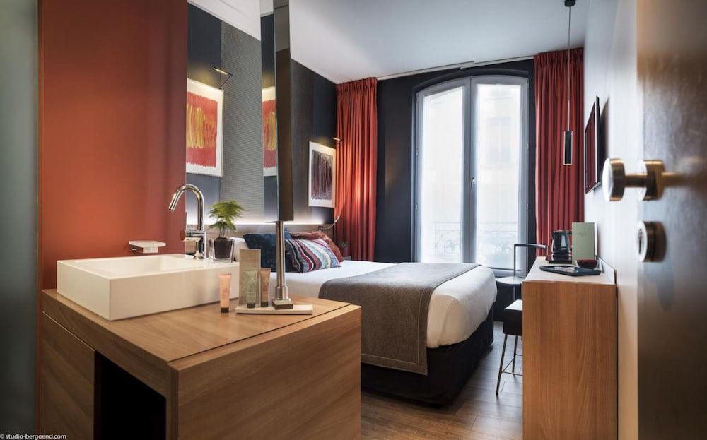 Fred Hotel Classic Room 9