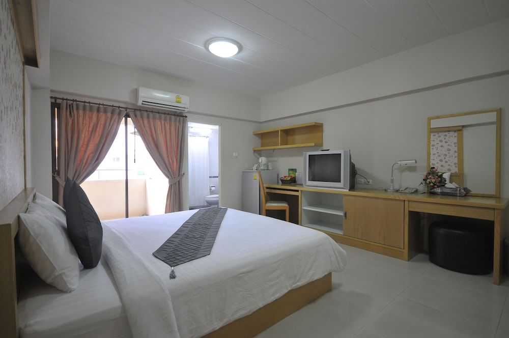 P Park Residence Charansanitwong Superior Double Room 2