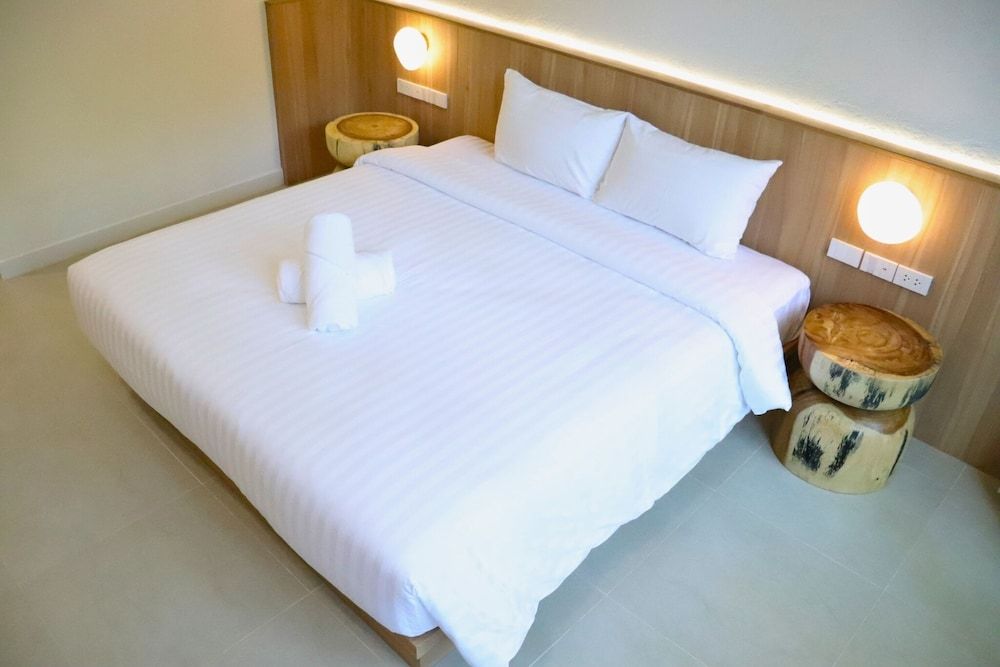 Premier King Room, Garden View