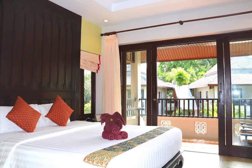 Chaweng Garden Beach Resort Superior Double (Pool View) 6