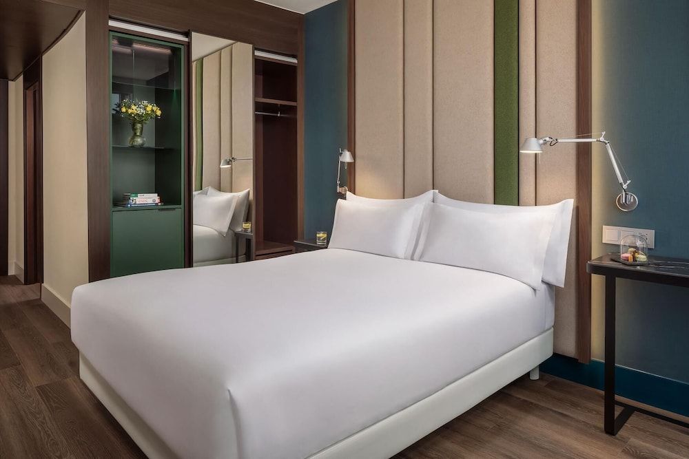 undefined NH Barcelona Diagonal Center 3