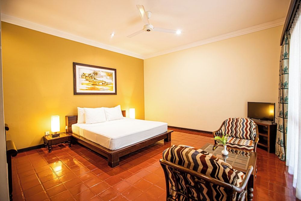 Club Palm Bay Deluxe Triple Room 2