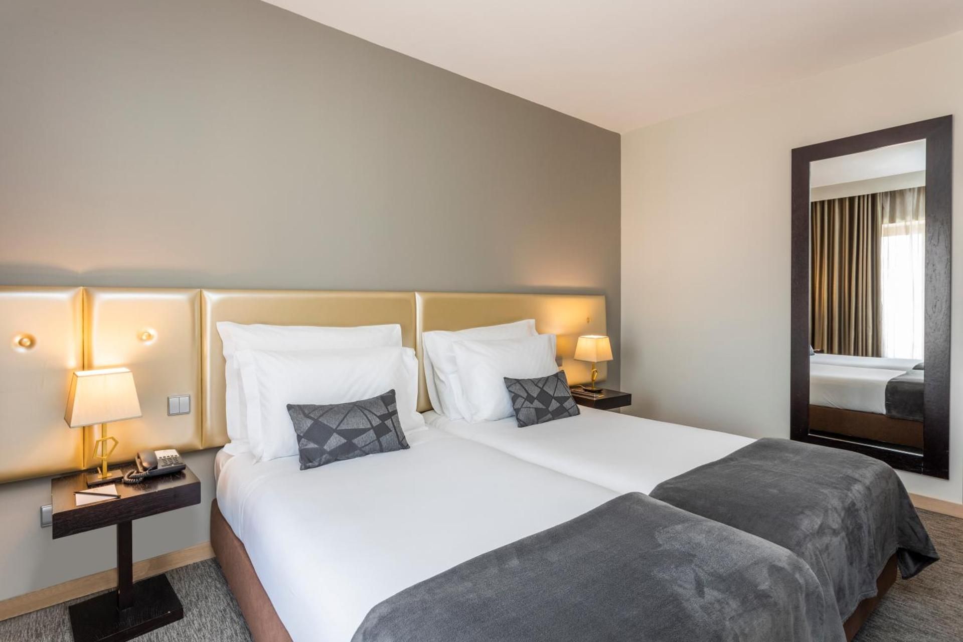 undefined Czar Lisbon Hotel 8