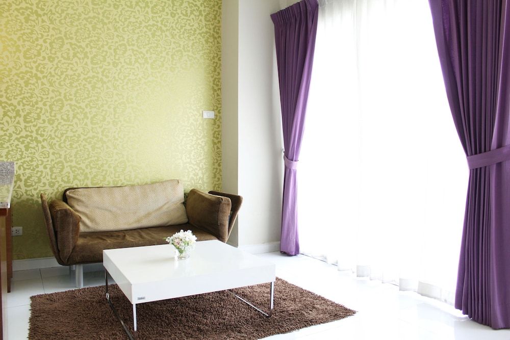 Baiyoke Ciao Hotel Suite, 1 Double Bed 8