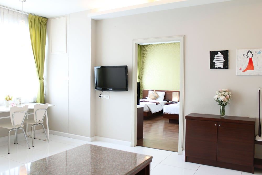 Baiyoke Ciao Hotel Suite, 1 Double Bed 11