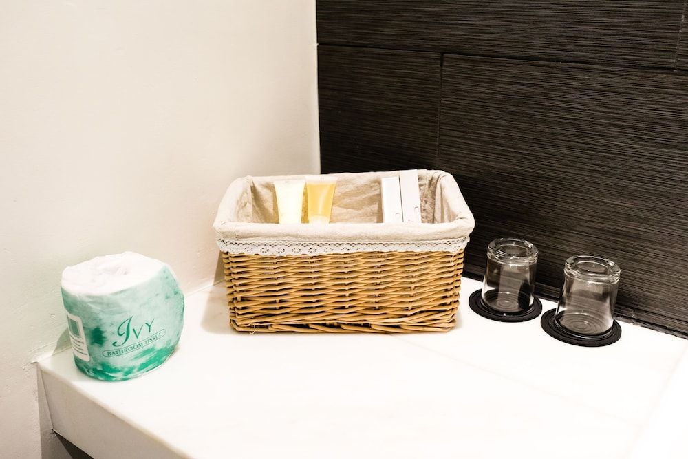 Century Hotel Standard Room, 1 King Bed 10