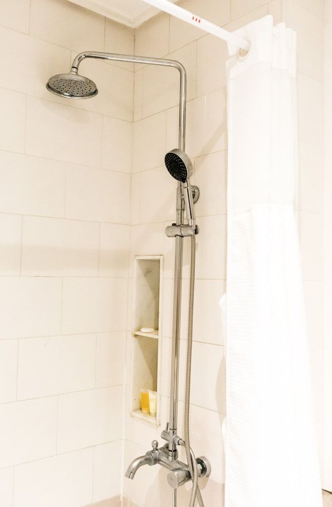 Century Hotel Standard Room, 1 King Bed 5