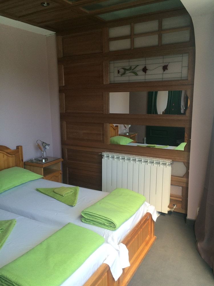 Pop Bogomil Twin Room, 2 Twin Beds 2