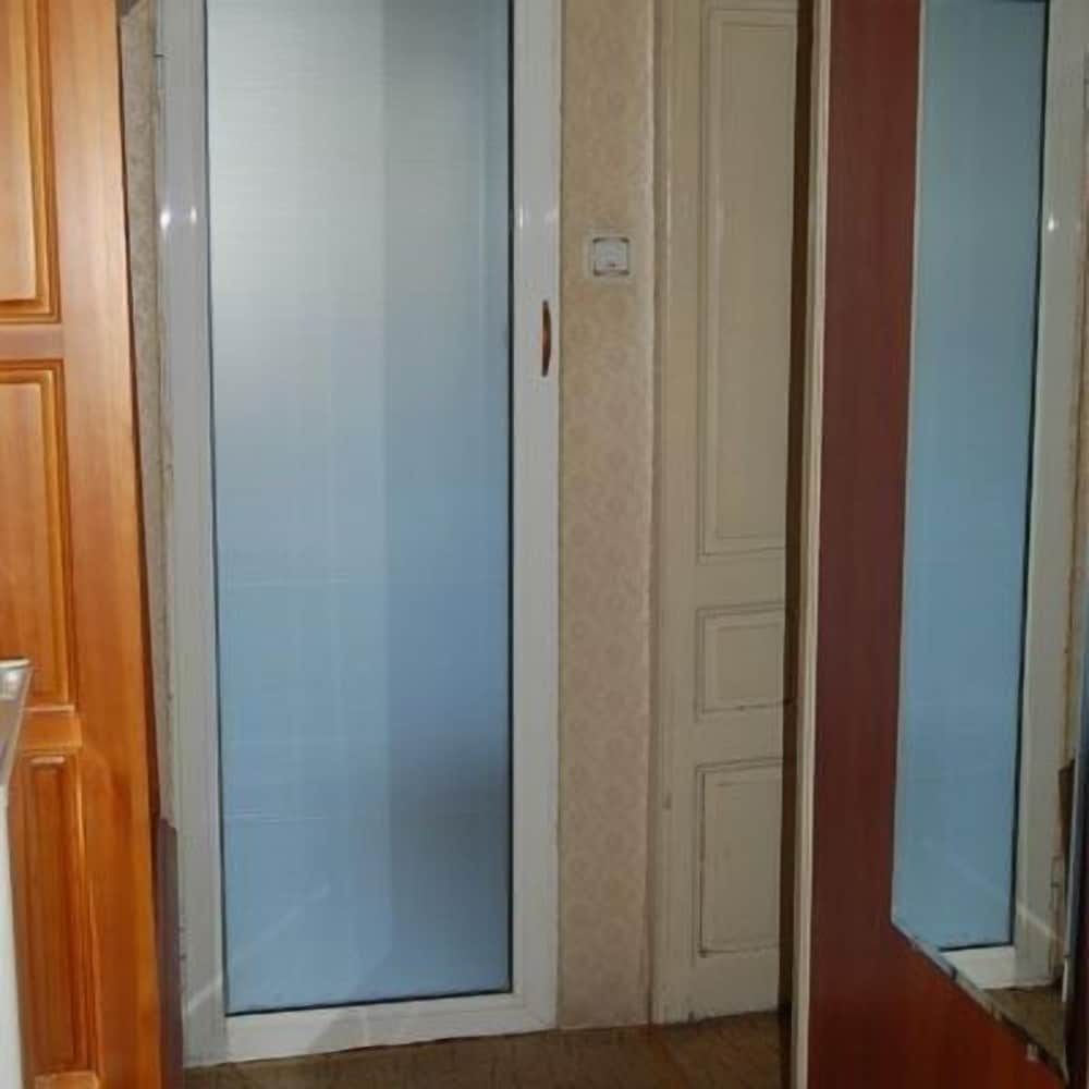 Pop Bogomil Twin Room, 2 Twin Beds 4