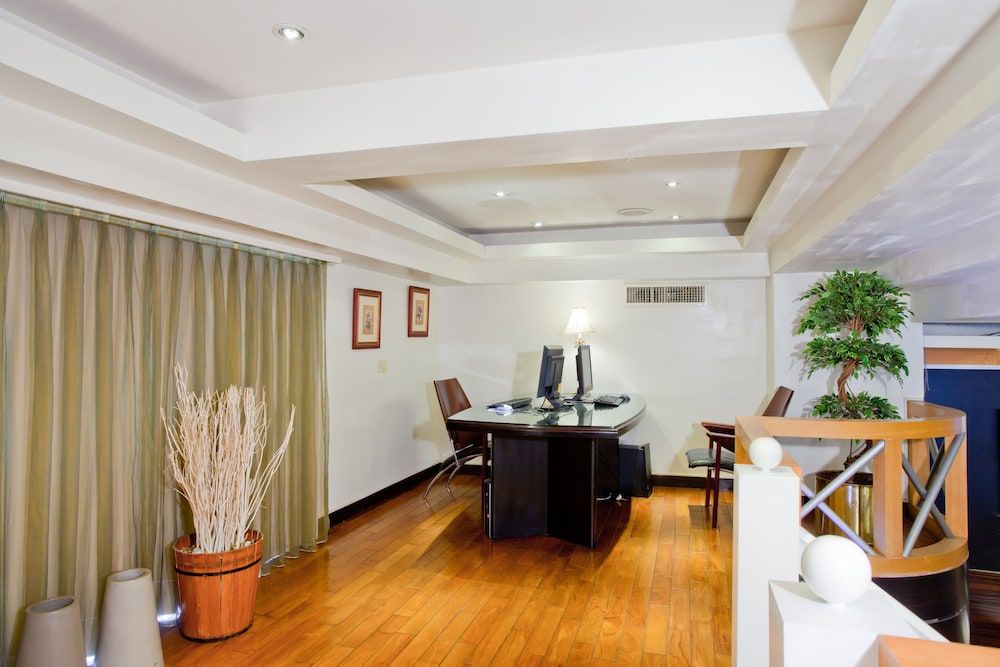 undefined Happiness Hotel 5