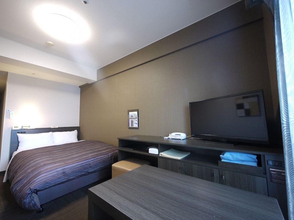 East Wing Comfort Semi-Double Room, Smoking