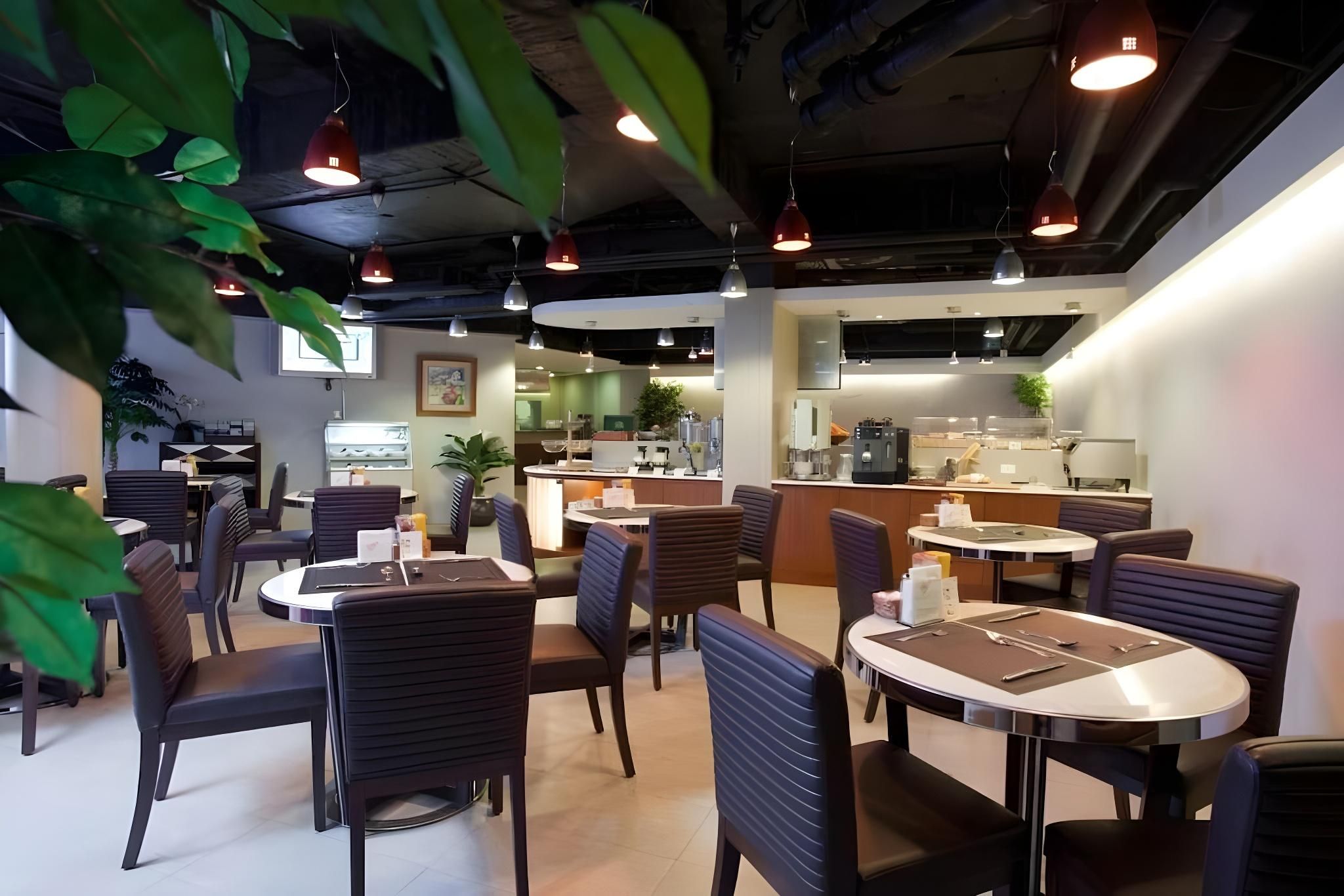 undefined Deja Vu Hotel 9