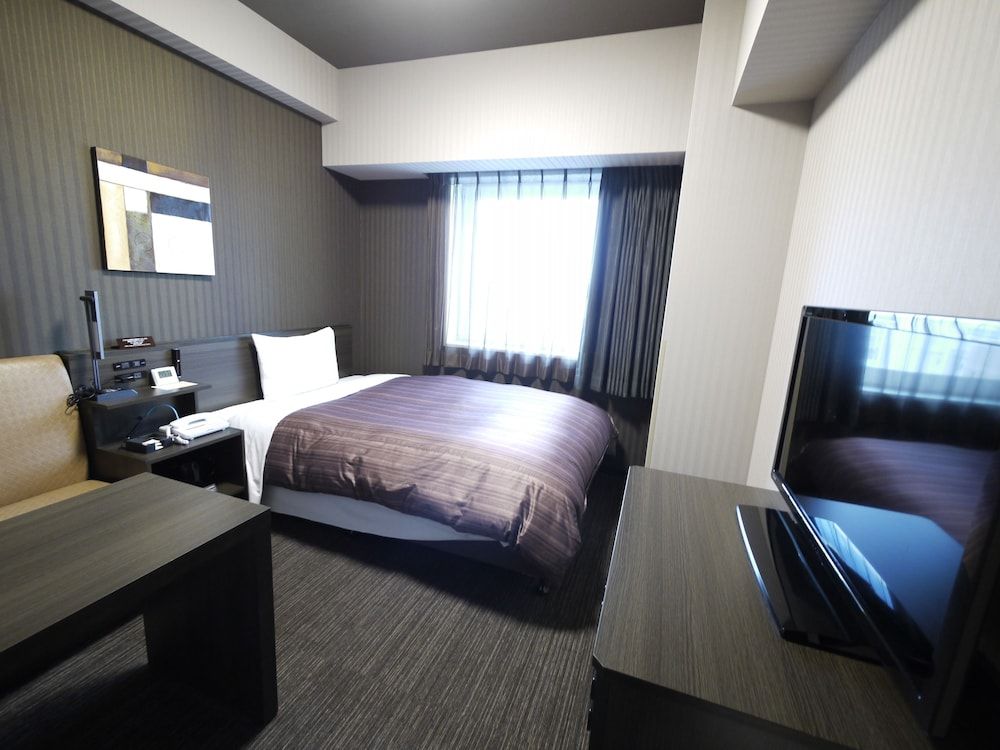 Single Room, Smoking