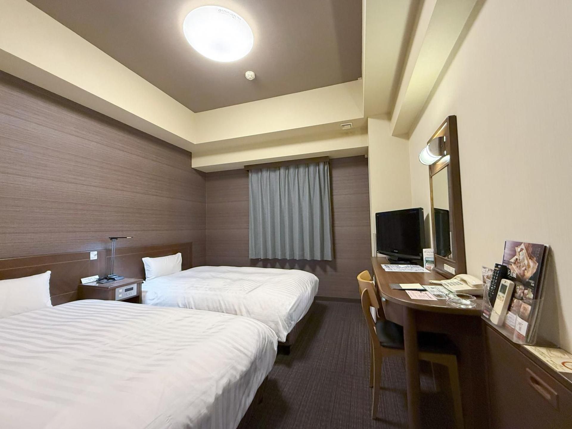 Twin Room - Non-Smoking