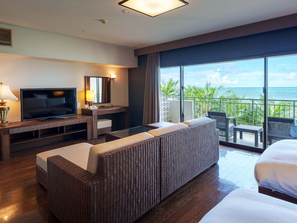 Deluxe Family Room, Non Smoking (Main Building Ocean's Wing)