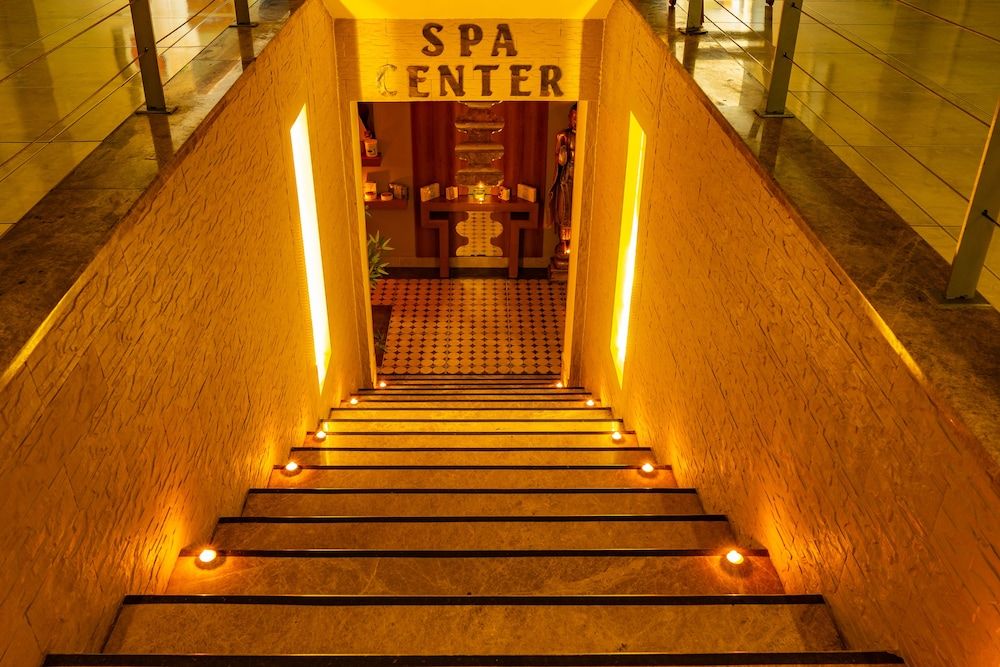 undefined Ambassador Plaza 4