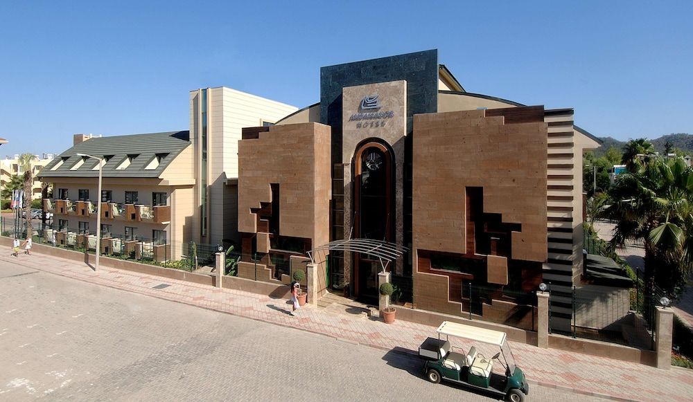 undefined Ambassador Plaza 8