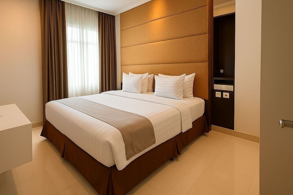 The Bellezza Suites Jakarta Business Suite