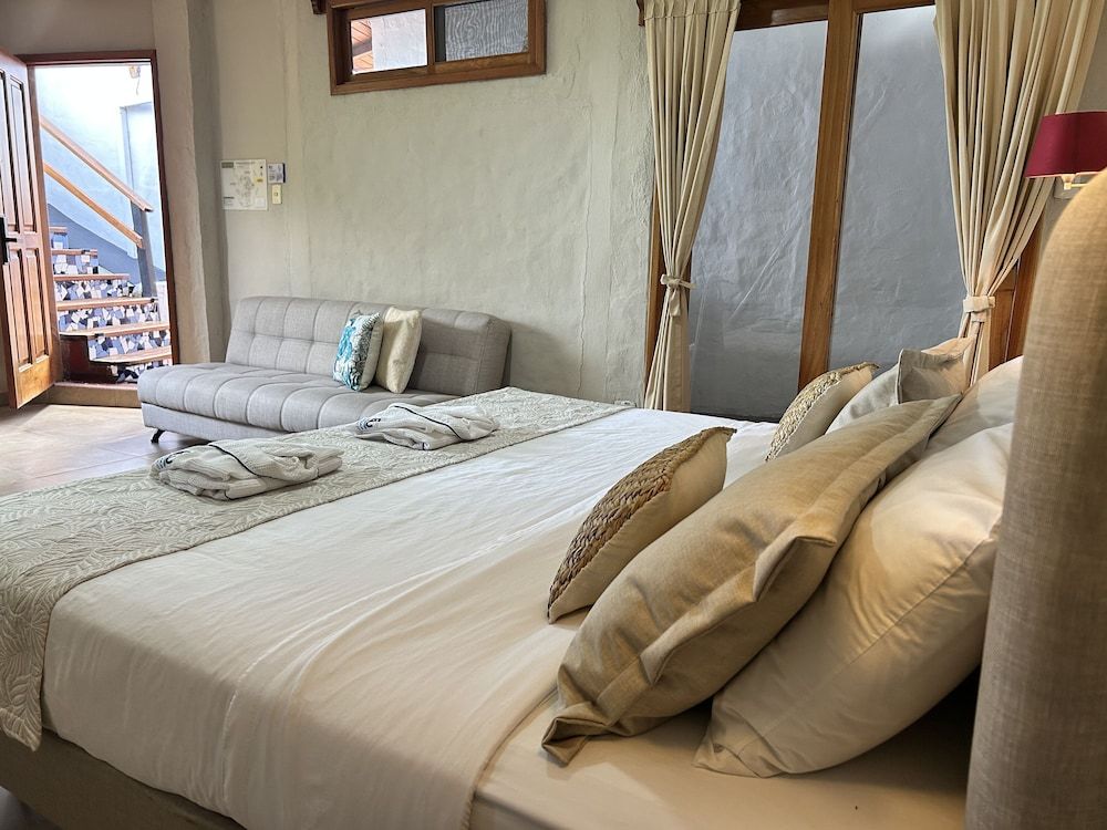 Blu Galapagos Sustainable Waterfront Lodge Junior Suite 6