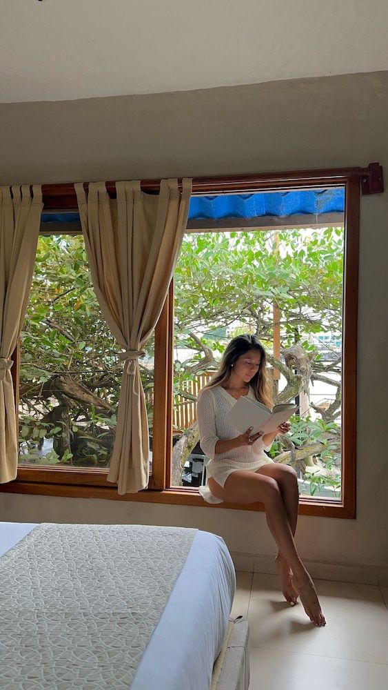 Blu Galapagos Sustainable Waterfront Lodge Deluxe Suite, Balcony, Ocean View 3