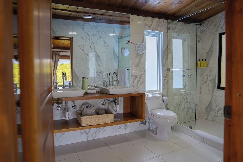 Blu Galapagos Sustainable Waterfront Lodge Suite Signature 13