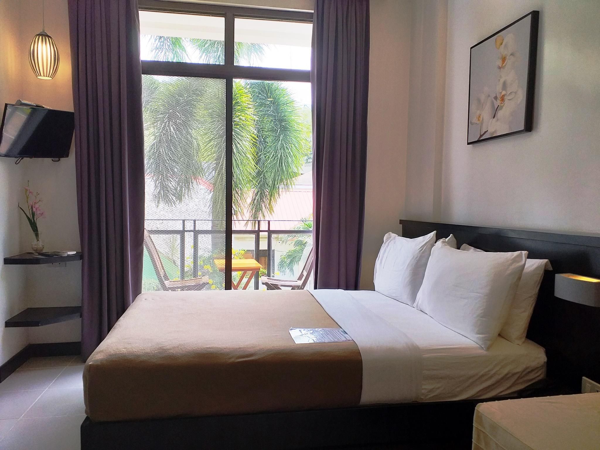 One Crescent Place Deluxe