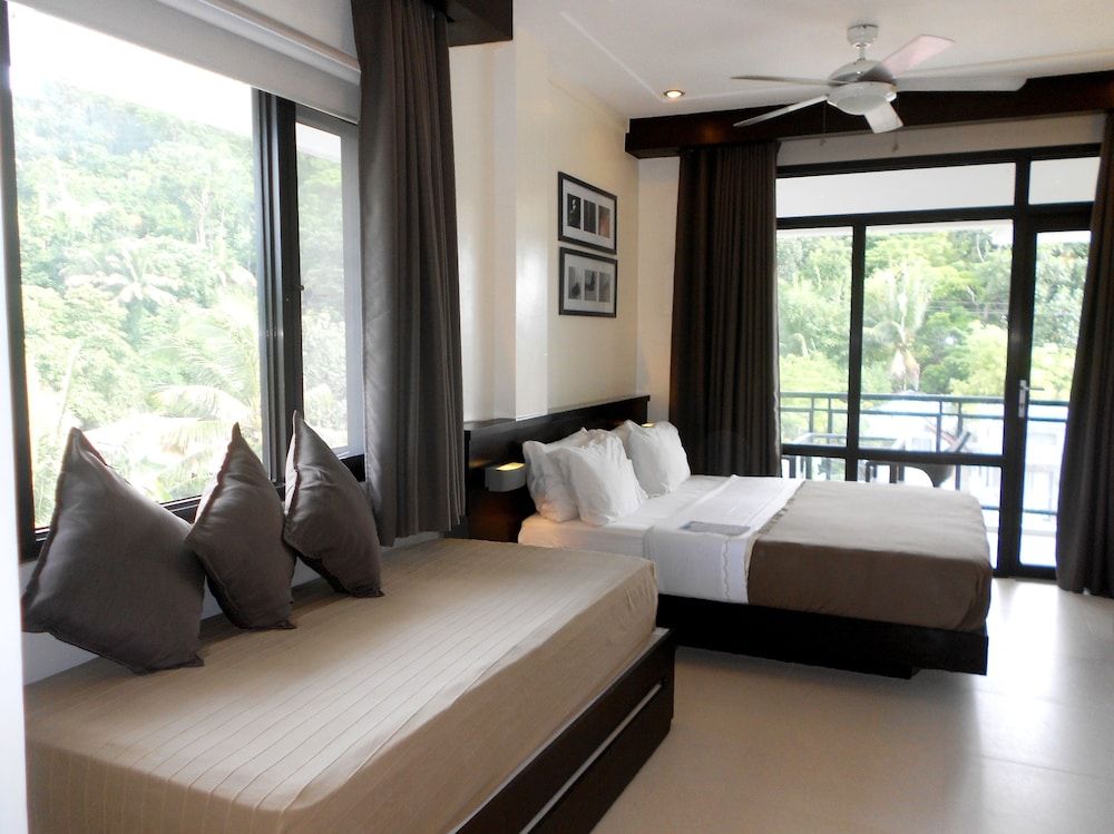 undefined One Crescent Place 9