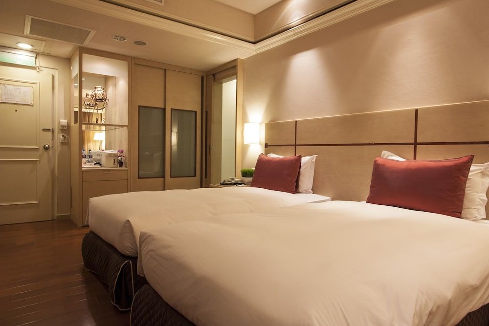 undefined Erin Hotel 2