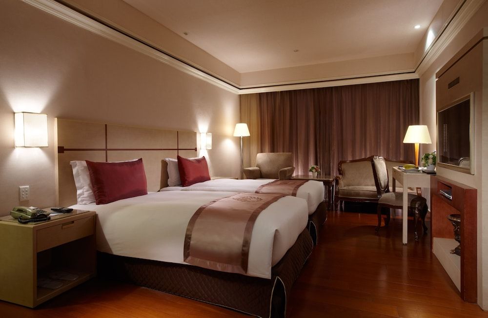 undefined Erin Hotel 5