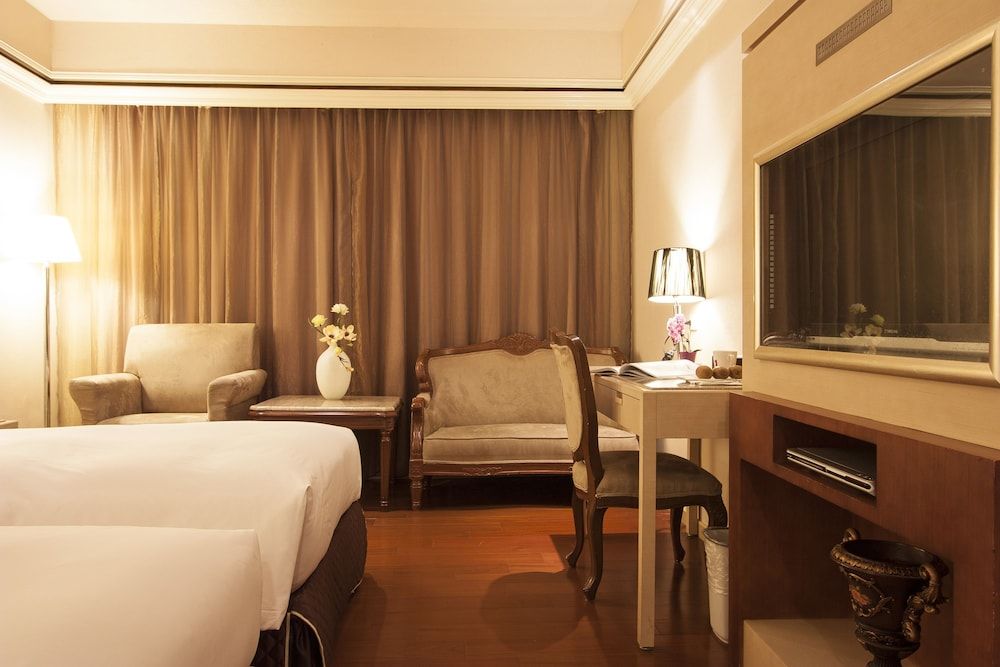 undefined Erin Hotel 3