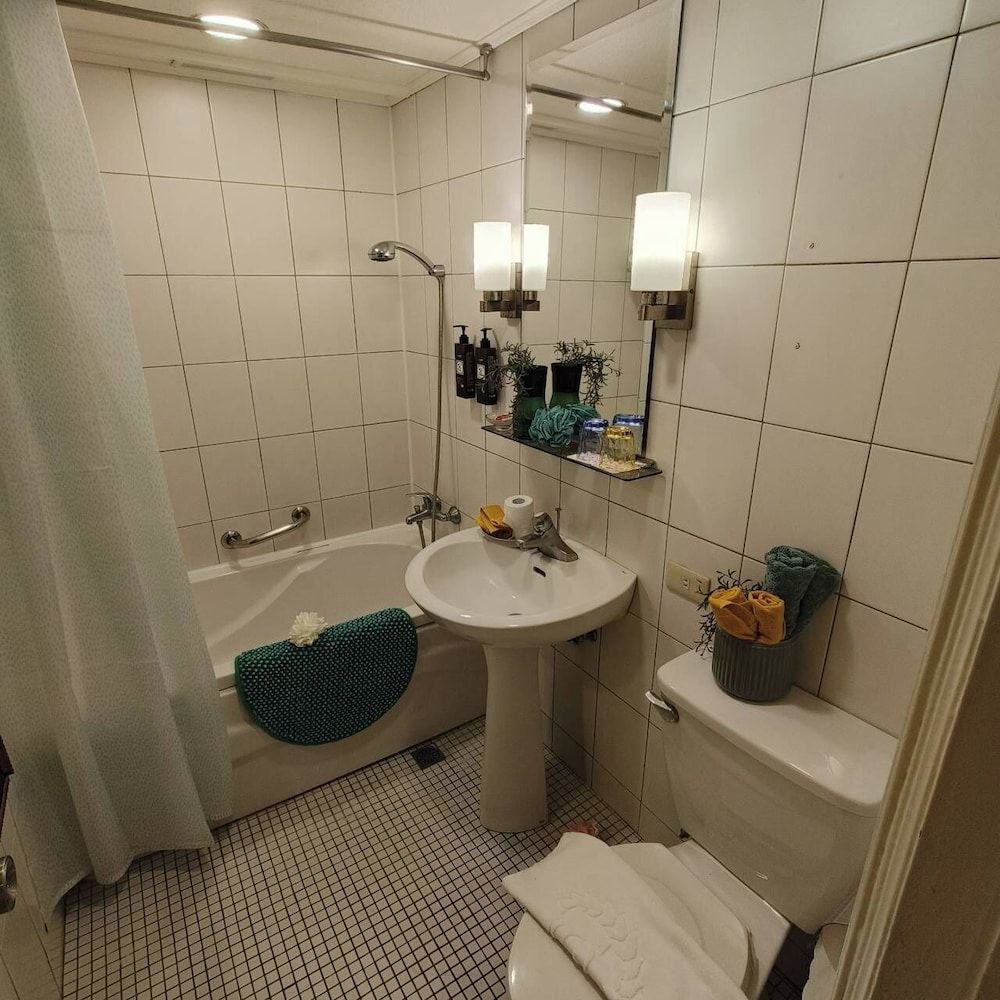 undefined Erin Hotel 7