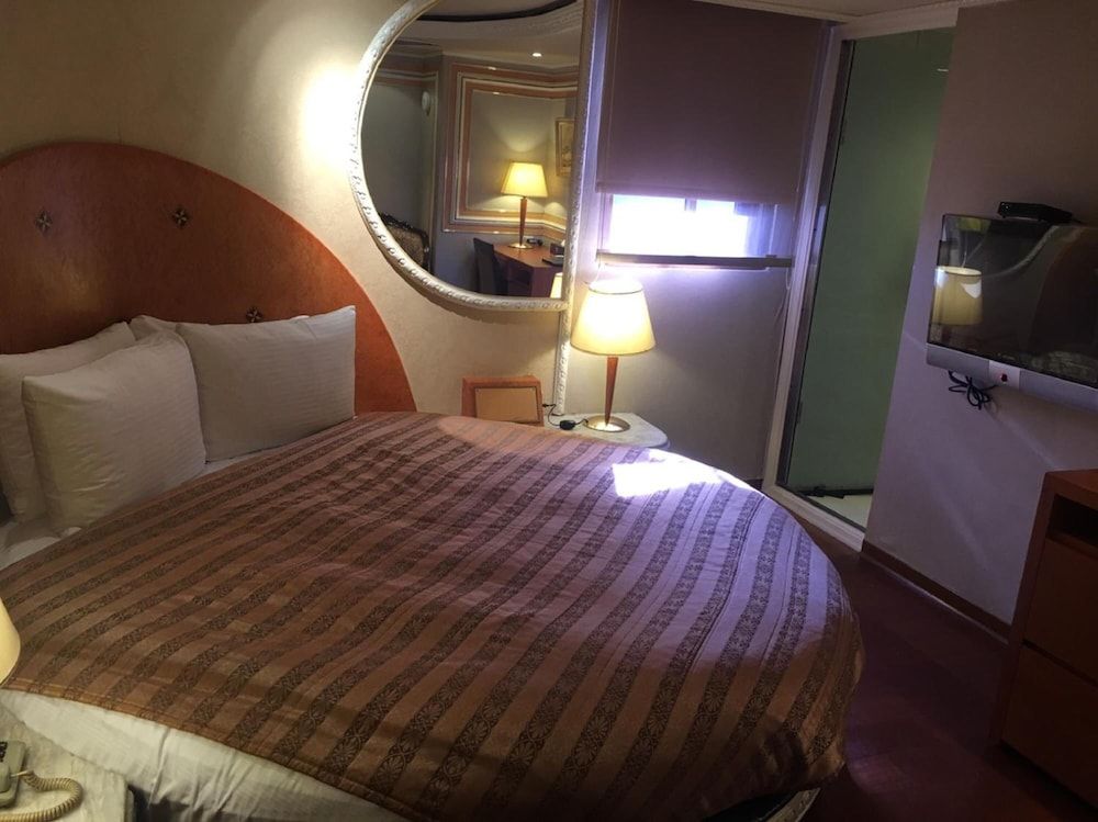 undefined Charming Castle Hotel 6