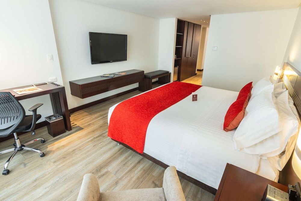 Best Western Plus 93 Park Hotel Standard Room, 1 King Bed, Non Smoking 4